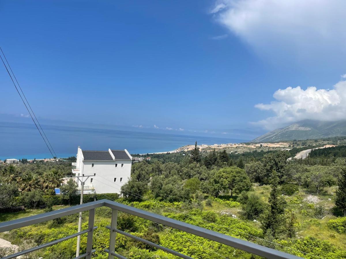 Season Inn Dhermi Exterior photo