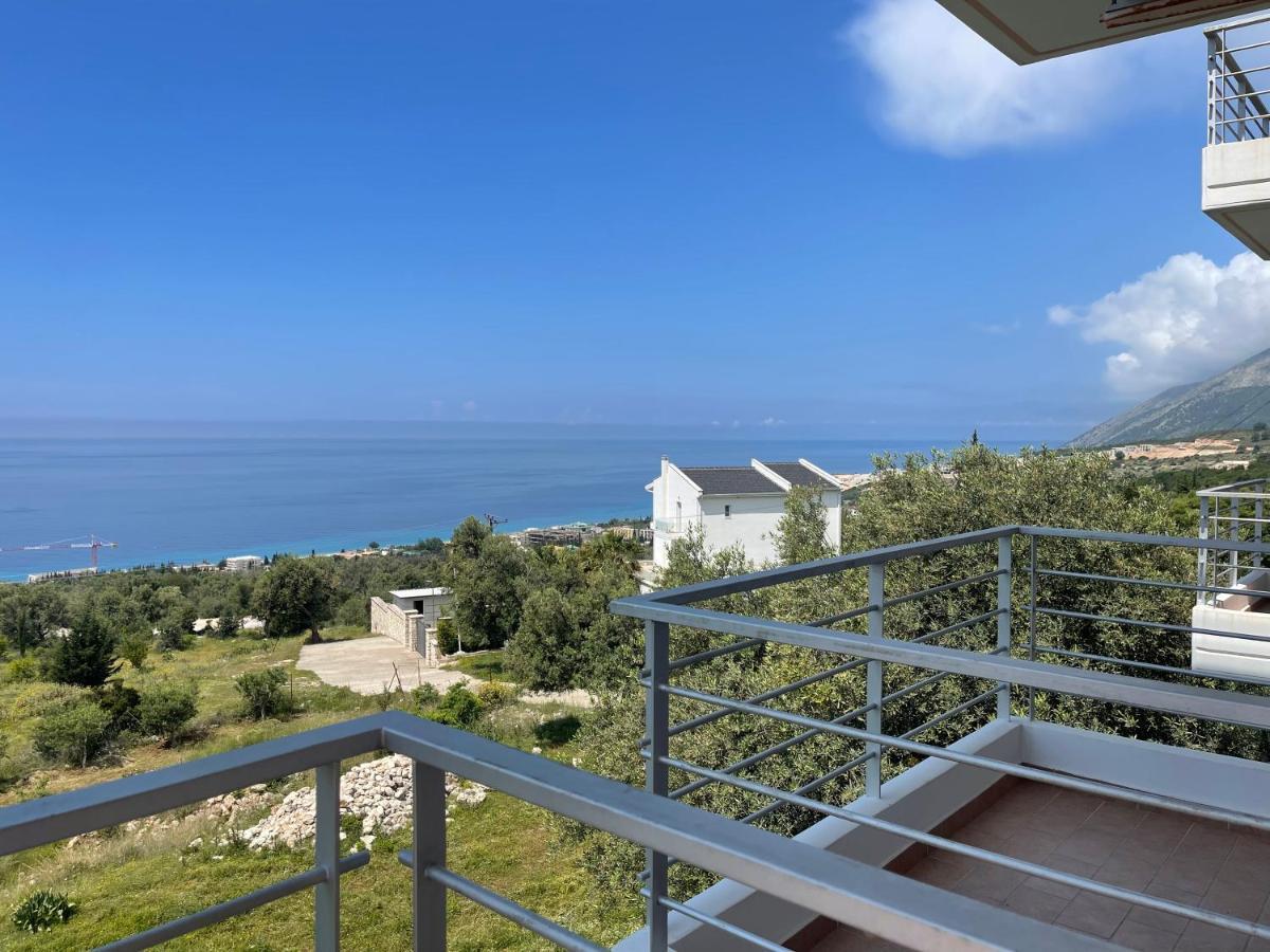Season Inn Dhermi Exterior photo