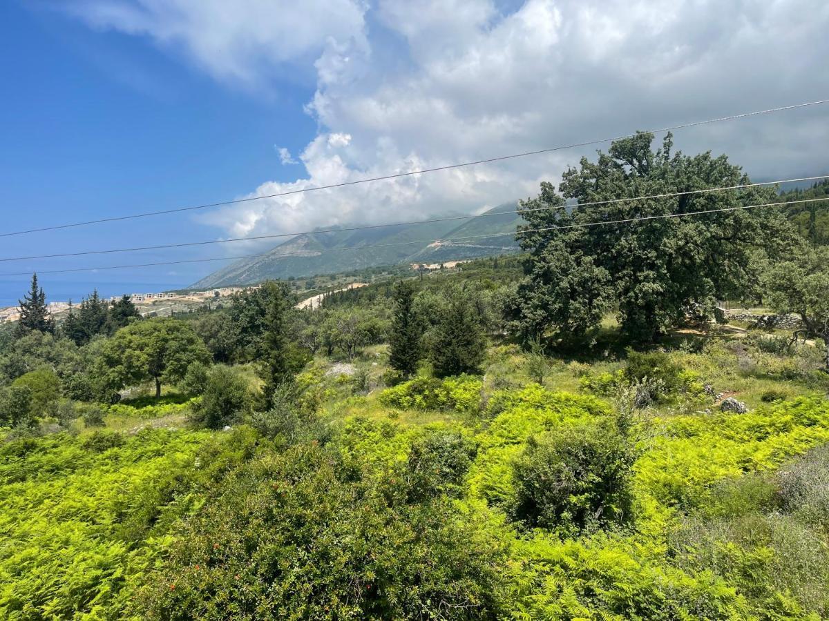 Season Inn Dhermi Exterior photo