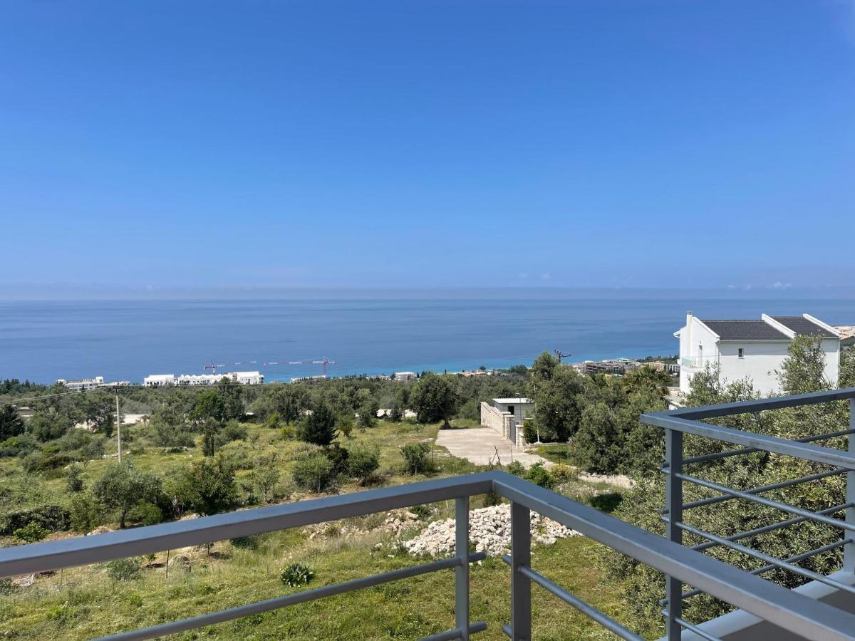 Season Inn Dhermi Exterior photo