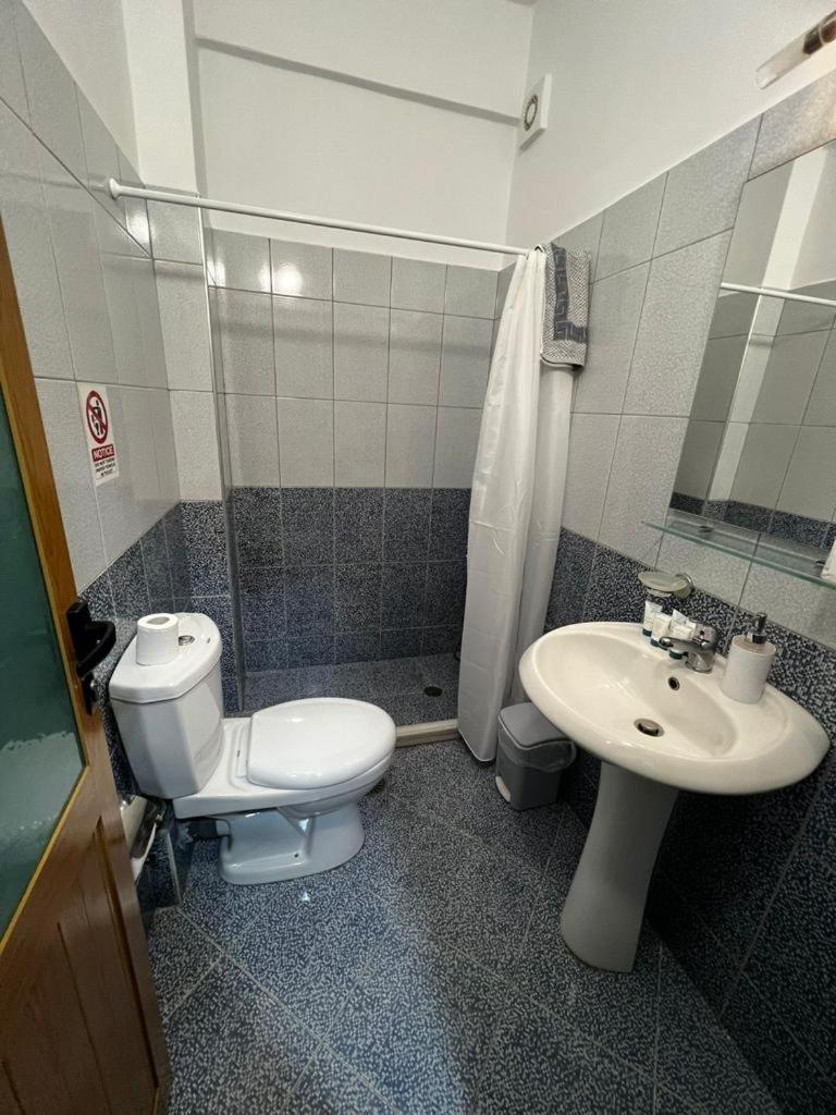 Season Inn Dhermi Exterior photo