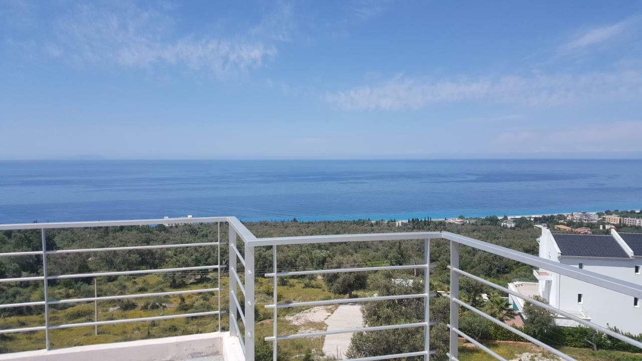 Season Inn Dhermi Exterior photo